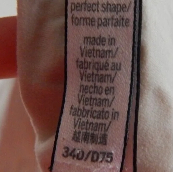 Victoria's Secret Perfect Shape Underwire Bra - Picture 4 of 5